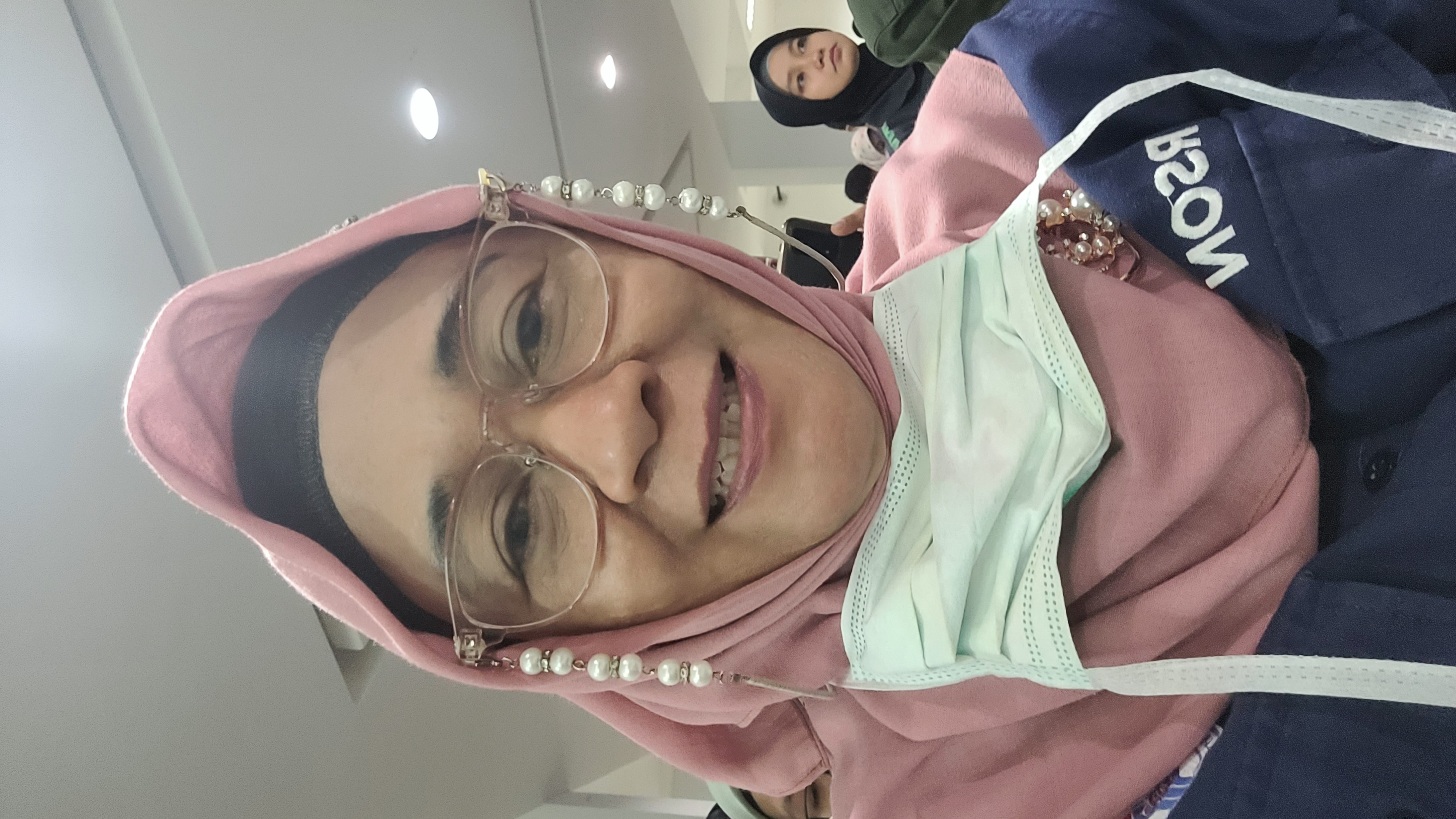 Foto Dessy Rosmelita